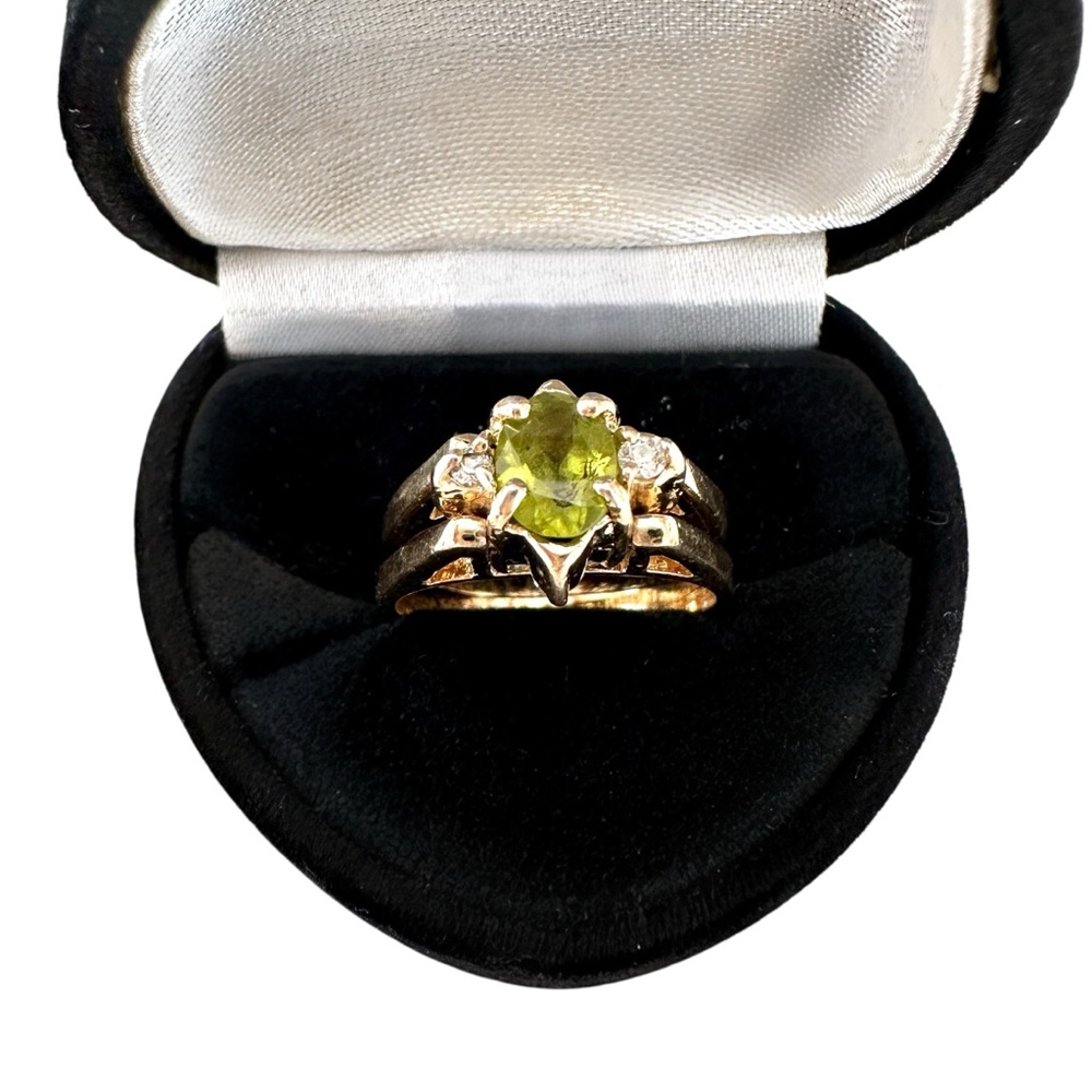 Rhinestone and Faux Peridot Prong Set Gold Tone Reversible Flip Transformer Ring - Picture 2 of 7